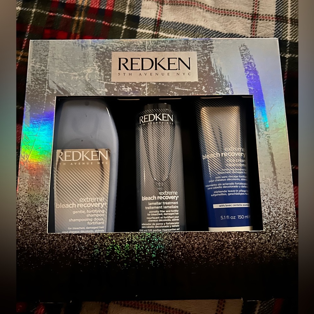 Redken Extreme Bleach Recovery Collection